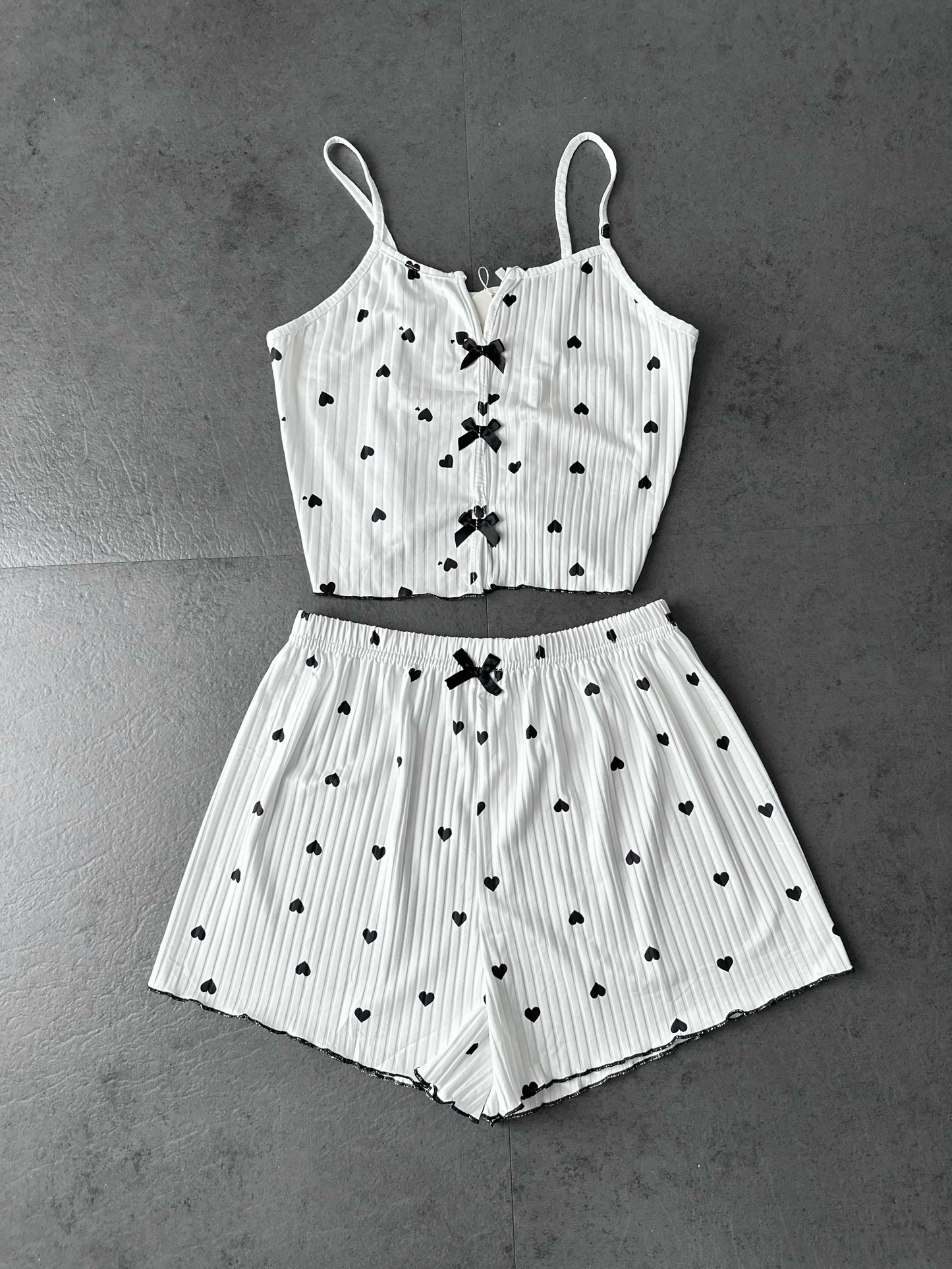 Pijamada estampado de corazones